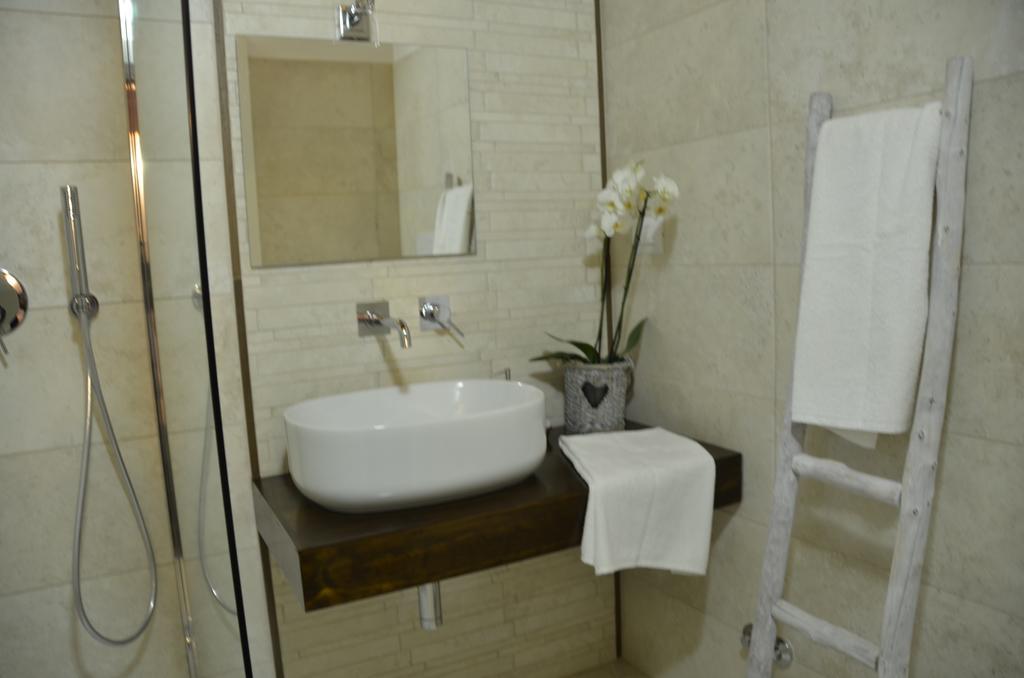 B&B Al Vecchio Borgo Μπαρλέτα Δωμάτιο φωτογραφία