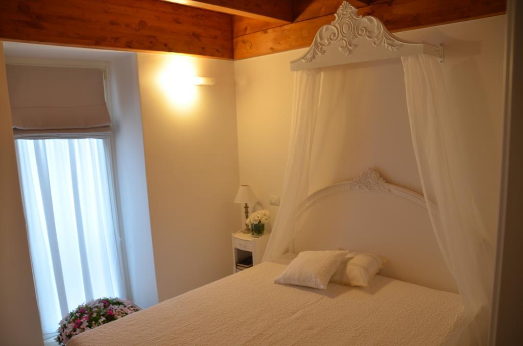 B&B Al Vecchio Borgo Μπαρλέτα Δωμάτιο φωτογραφία